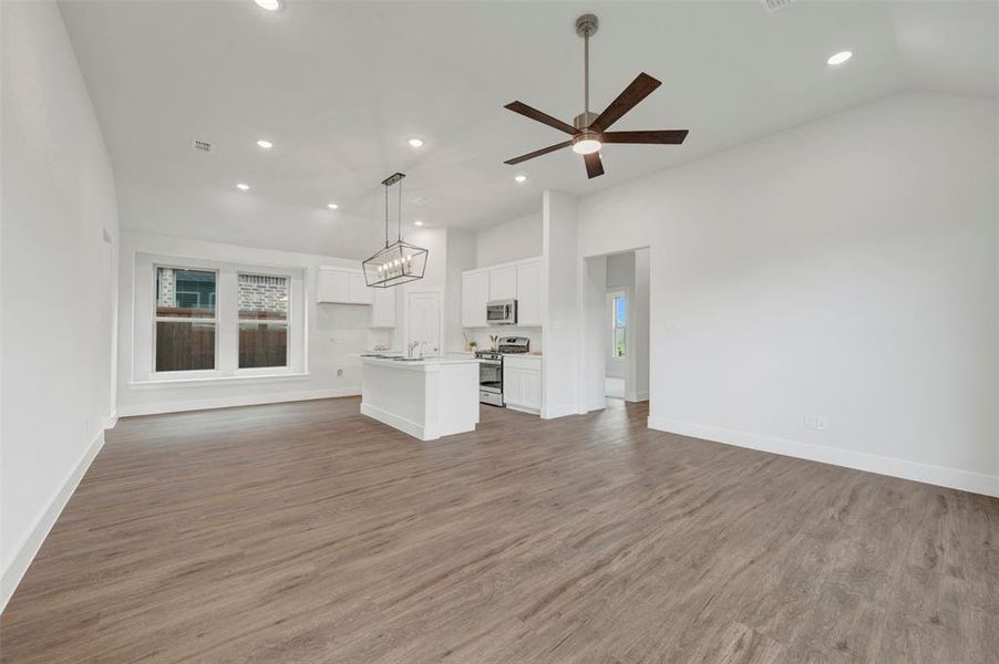 Spacious, unfurnished interior of a new home in Lilybrooke at Legacy Hills, Celina (Image 21). Spacious, unfurnished interior of a new home in Lilybrooke at Legacy Hills, Celina (Image 21).