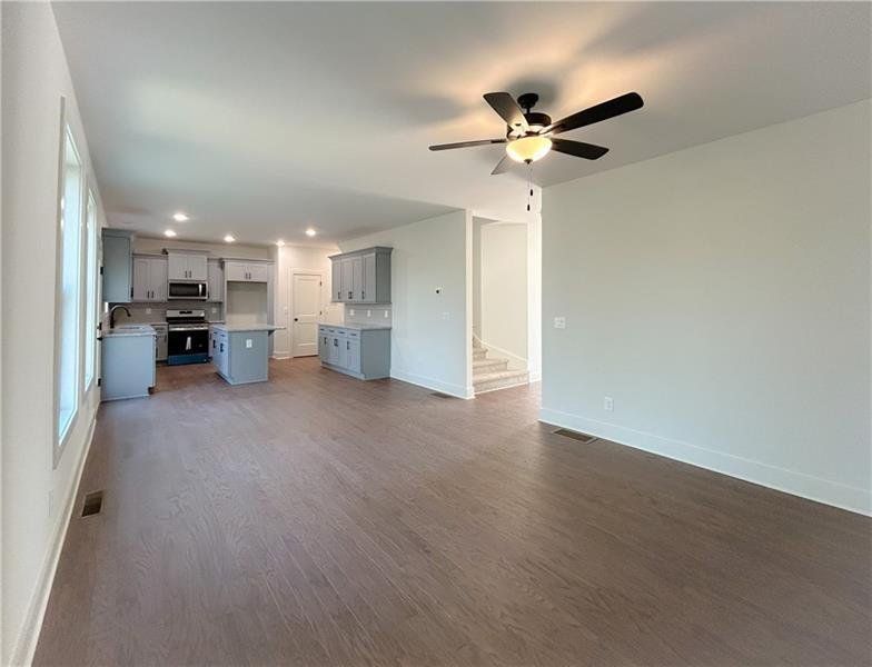 Spacious, unfurnished interior of a new home in , Cartersville (Image 29).
