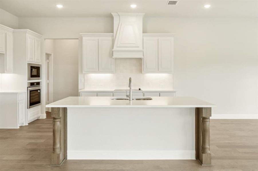 Furnished interior view inside a new home in The Retreat at North Grove 60, Waxahachie (Image 10). Furnished interior view inside a new home in The Retreat at North Grove 60, Waxahachie (Image 10).