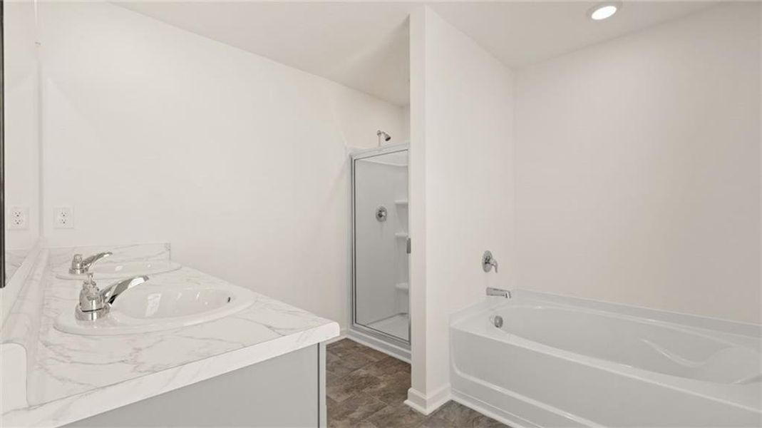 Spacious, unfurnished interior of a new home in Fox Crossing, Griffin (Image 30).