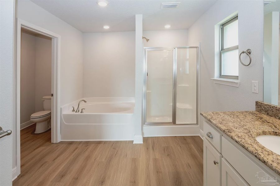 Image 24 of a home in Emmaline Gardens.