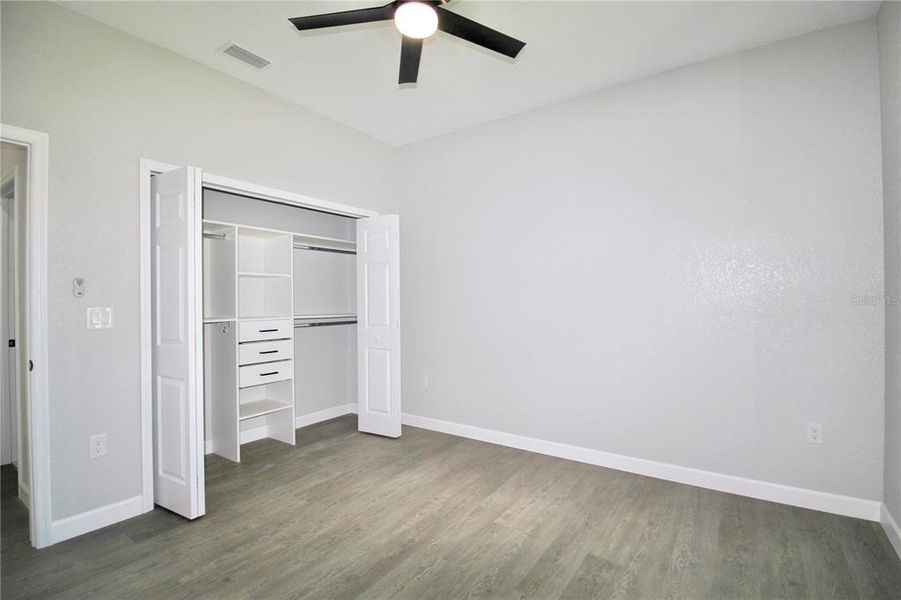 Spacious, unfurnished interior of a new home in , Sebring (Image 26).