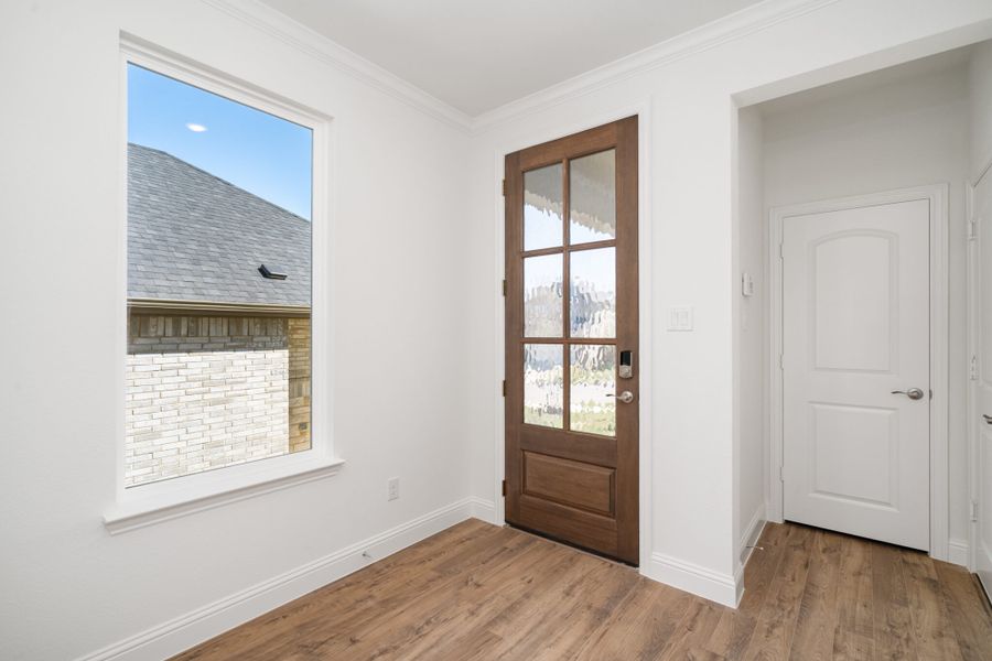 Spacious, unfurnished interior of a new home in Reunion, Rhome (Image 15).