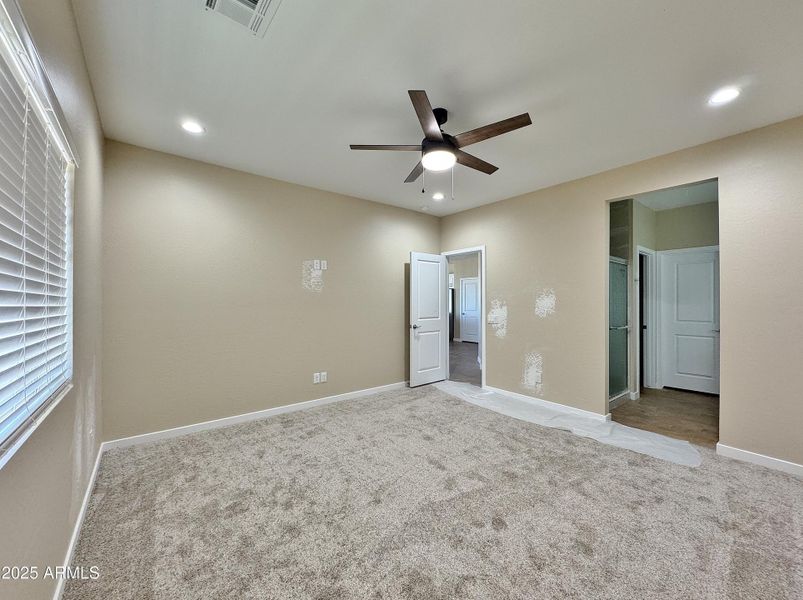 Master bedroom Master bedroom