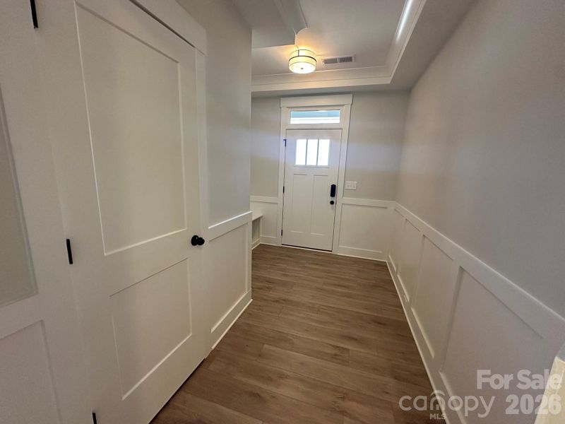 Spacious, unfurnished interior of a new home in Blythe Mill Townhomes, Waxhaw (Image 10).