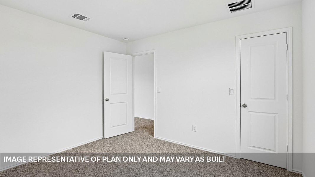 Spacious, unfurnished interior of a new home in Durango, Mustang Ridge (Image 35).