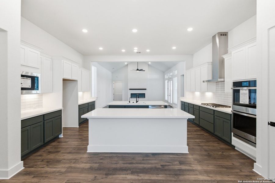 Furnished interior view inside a new home in Mesa Western, Cibolo (Image 13).