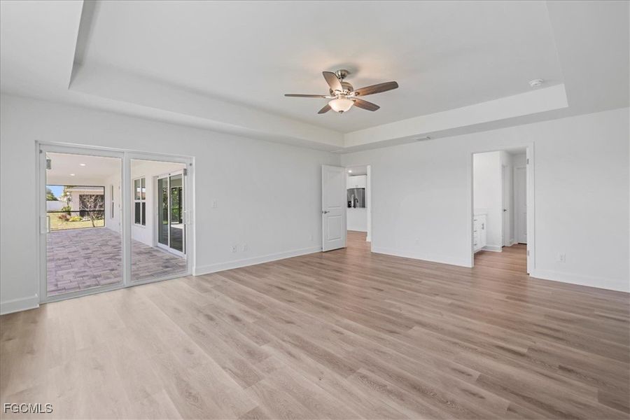 Spacious, unfurnished interior of a new home in Cape Coral, Cape Coral (Image 24).