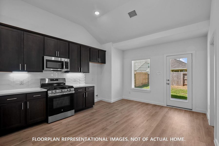 Image 29 of a home in Pinewood at Grand Texas.