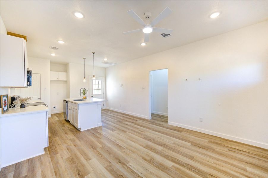 Spacious, unfurnished interior of a new home in , Cleveland (Image 17).