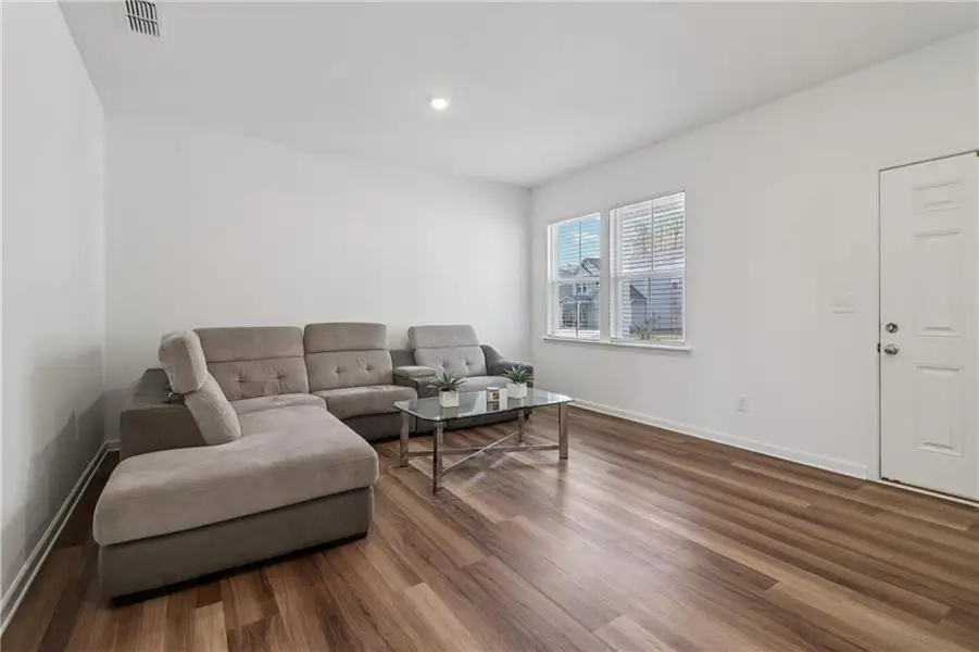 Furnished interior view inside a new home in , Gainesville (Image 5).