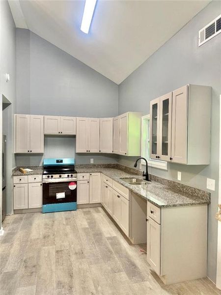 Furnished interior view inside a new home in , Carrollton (Image 10).