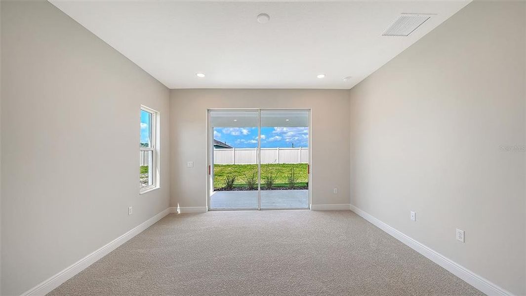 Spacious, unfurnished interior of a new home in Canoe Creek, Parrish (Image 25).