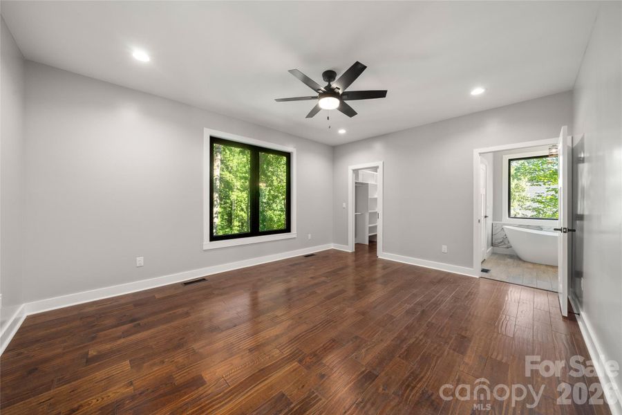 Spacious, unfurnished interior of a new home in , Candler (Image 33).