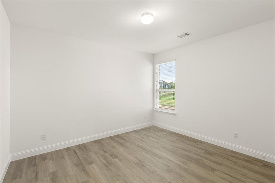 15. 4010 Tamarack - Bed 3 15. 4010 Tamarack - Bed 3