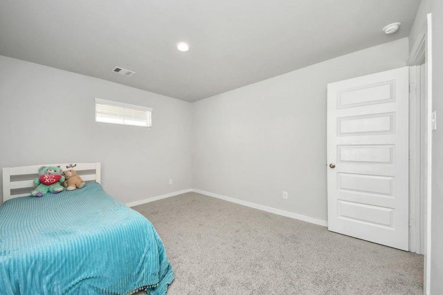 Furnished interior view inside a new home in Winfield Lakes, Fresno (Image 26).