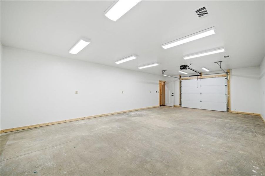 Spacious, unfurnished interior of a new home in , Ellijay (Image 42). Spacious, unfurnished interior of a new home in , Ellijay (Image 42).