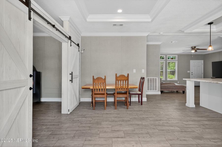 Furnished interior view inside a new home in , Middleburg (Image 22).
