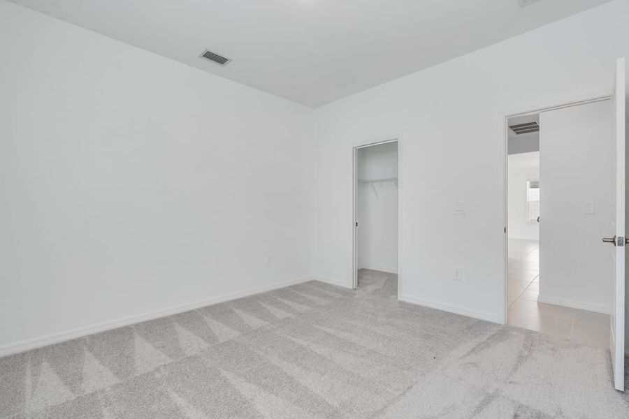 Spacious, unfurnished interior of a new home in Palms at Coasterra, Palmetto (Image 15).