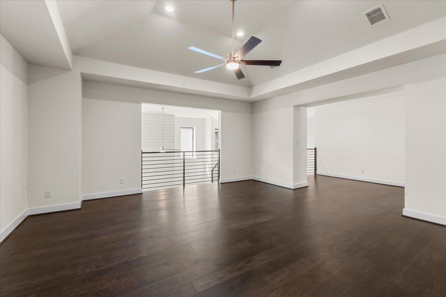 Spacious, unfurnished interior of a new home in , Houston (Image 35).