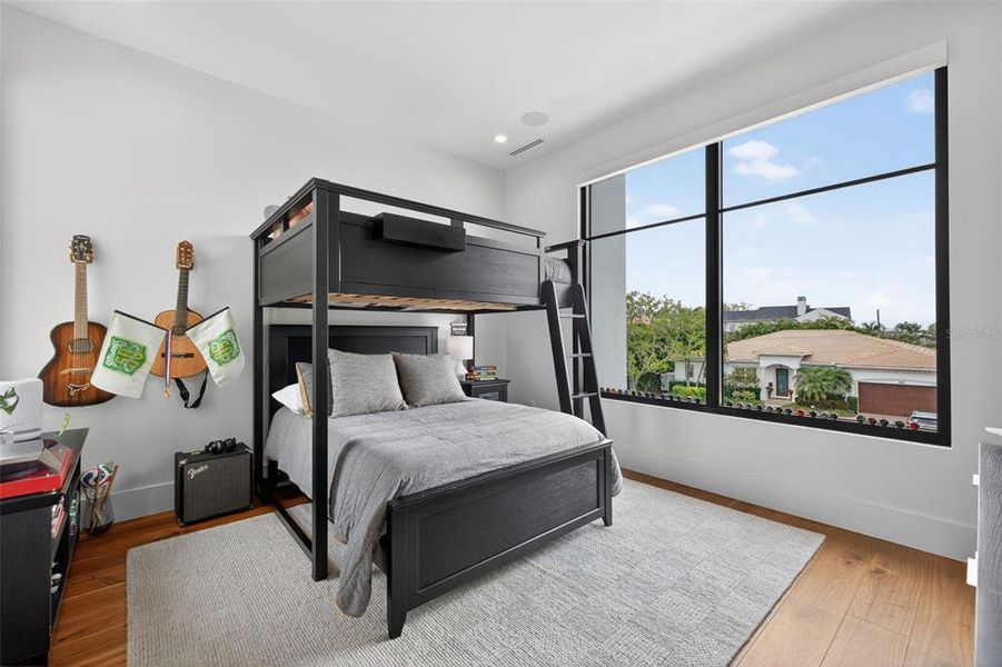 Furnished interior view inside a new home in , St. Petersburg (Image 54).
