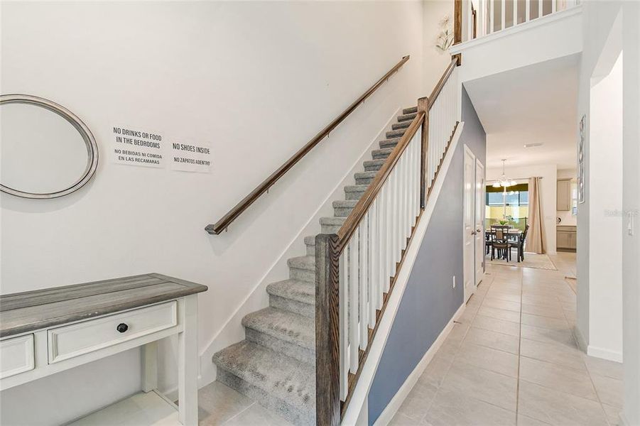 Furnished interior view inside a new home in , Kissimmee (Image 10).