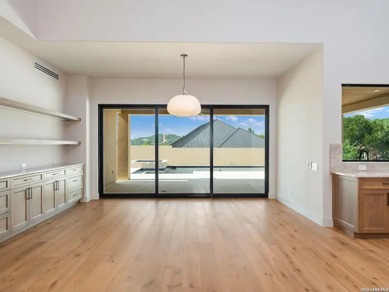 Spacious, unfurnished interior of a new home in , San Antonio (Image 21).