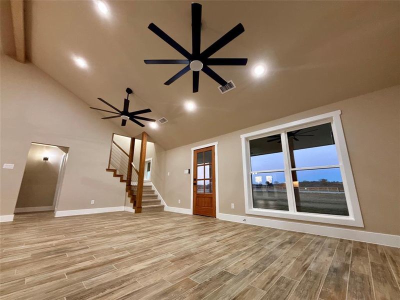 Spacious, unfurnished interior of a new home in , Chico (Image 18).