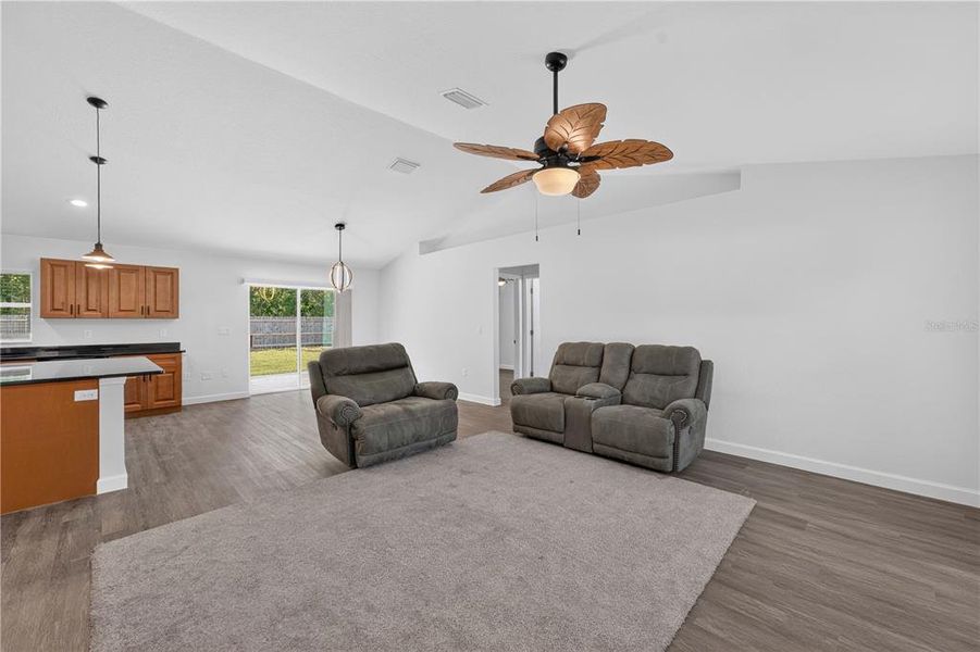 Furnished interior view inside a new home in , Ocklawaha (Image 15).