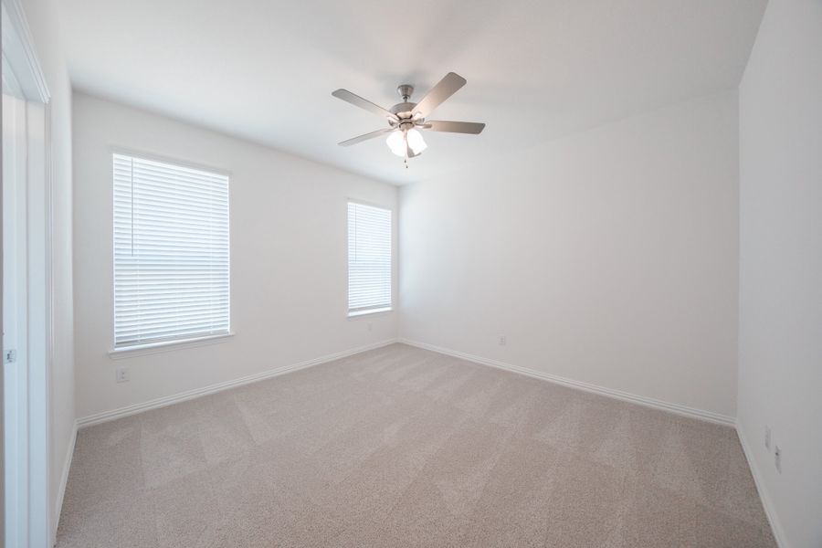 Spacious, unfurnished interior of a new home in Wildflower Ranch, Justin (Image 14).