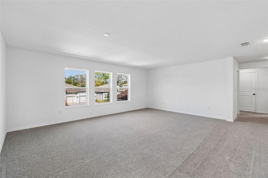 Spacious, unfurnished interior of a new home in Avalon West, Spring Hill (Image 58).