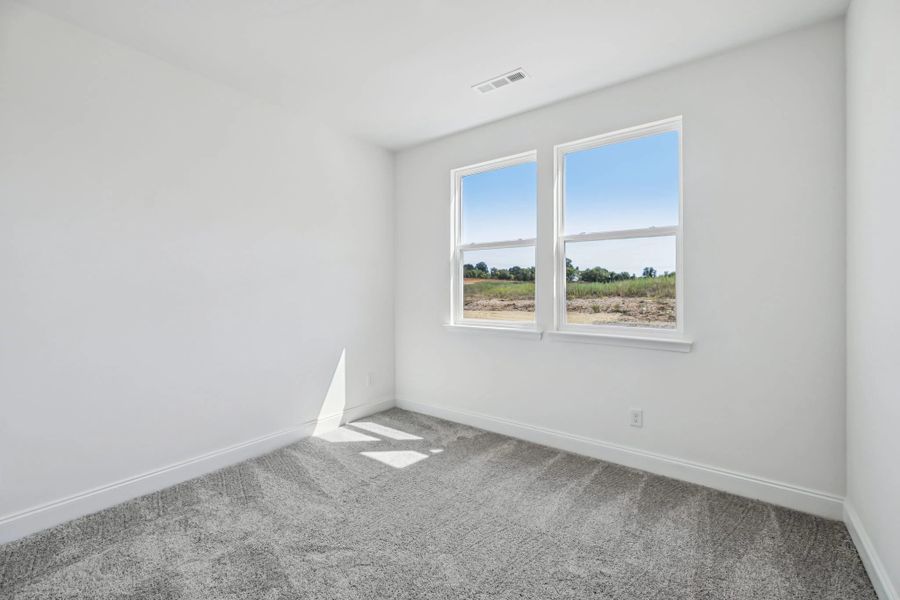 Spacious, unfurnished interior of a new home in Willow Landing, Mount Juliet (Image 33).