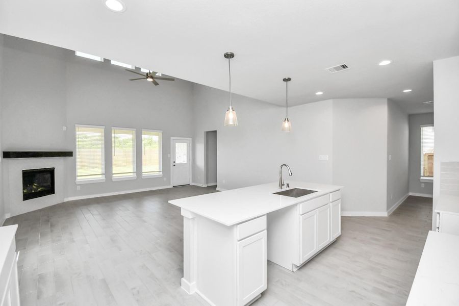 This generously spacious kitchen is a dream realized! This generously spacious kitchen is a dream realized!