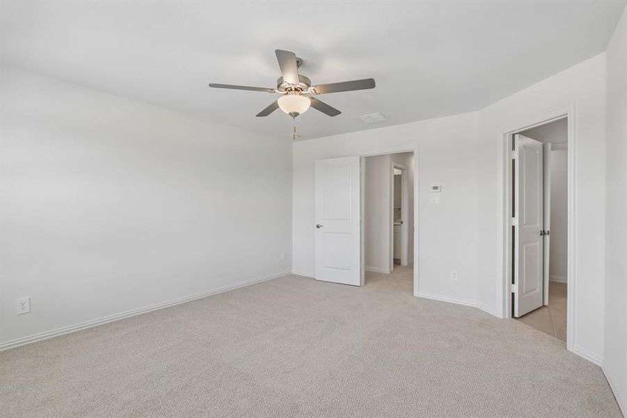 Spacious, unfurnished interior of a new home in Oak Ridge Park, Corinth (Image 20).