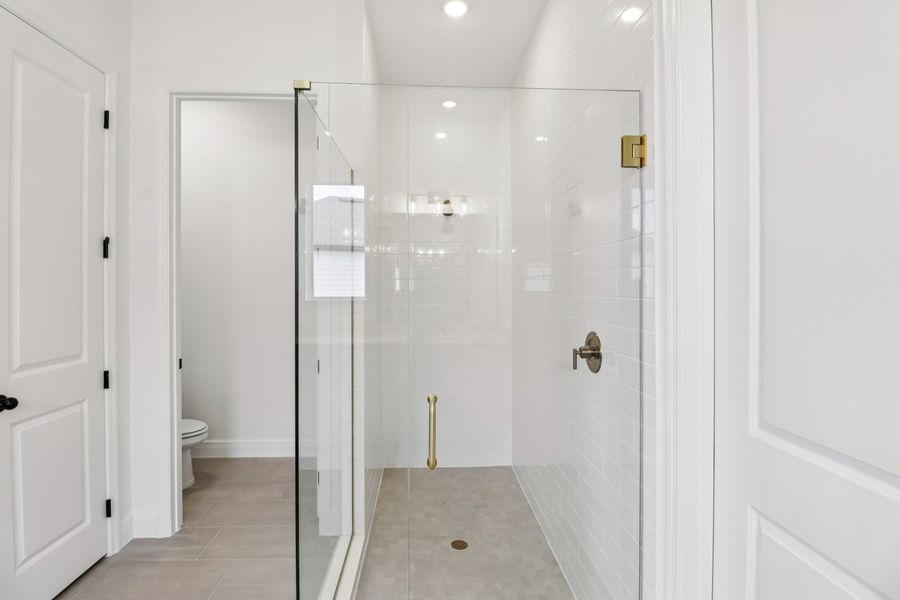 Image 18 representing the Erie by Ashton Woods in Northlake at Ovation, Winter Garden, FL. Image 18 representing the Erie by Ashton Woods in Northlake at Ovation, Winter Garden, FL.