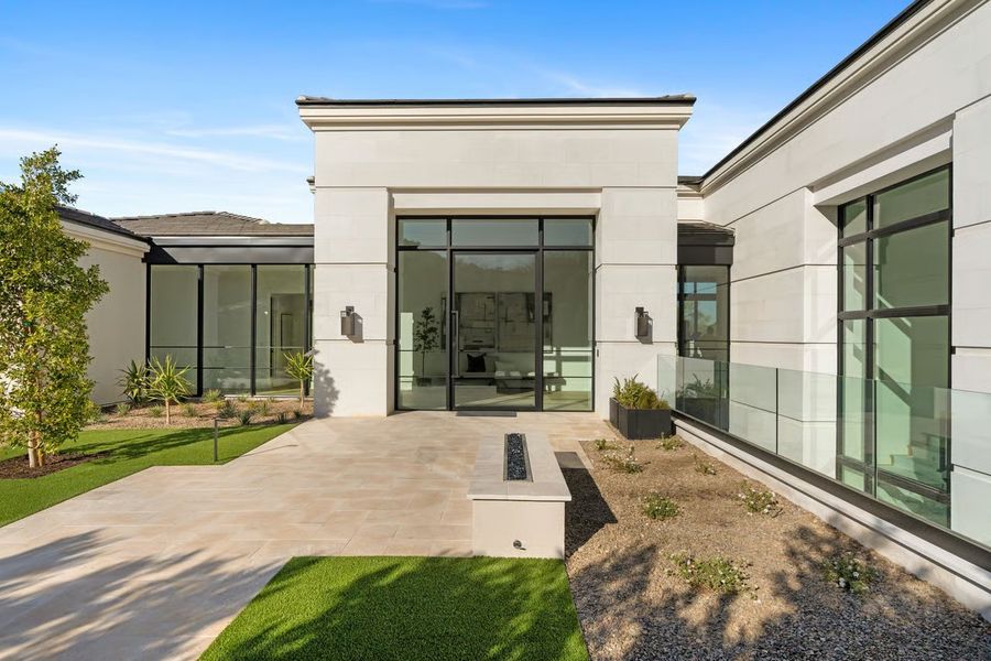 Representative exterior photo of a completed home built from the Hummingbird by BedBrock Developers in Bird Street Estates, Paradise Valley, AZ (Image 2). Representative exterior photo of a completed home built from the Hummingbird by BedBrock Developers in Bird Street Estates, Paradise Valley, AZ (Image 2).