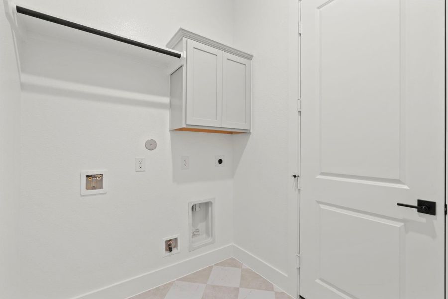 Spacious, unfurnished interior of a new home in Elyson 45' & 70', Katy (Image 20).