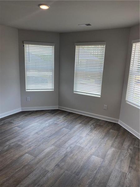 Spacious, unfurnished interior of a new home in Twin Oaks, Villa Rica (Image 10).