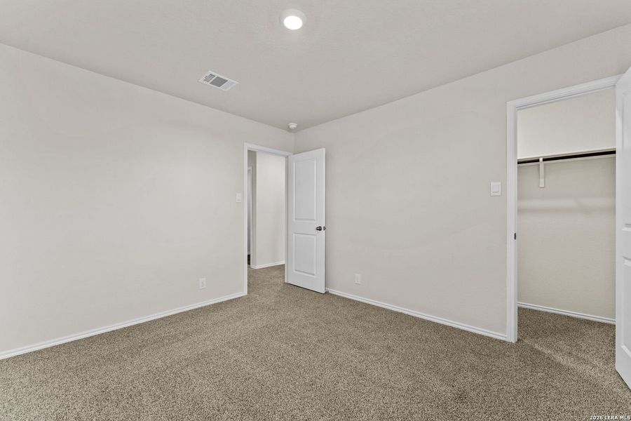 Spacious, unfurnished interior of a new home in Applewood, San Antonio (Image 11). Spacious, unfurnished interior of a new home in Applewood, San Antonio (Image 11).