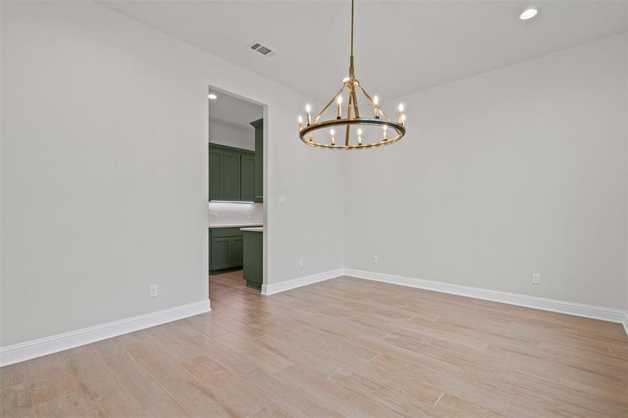 Spacious, unfurnished interior of a new home in Santana Ridge, Weatherford (Image 20).