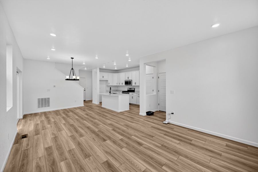 Spacious, unfurnished interior of a new home in Farmlore, Brighton (Image 10).