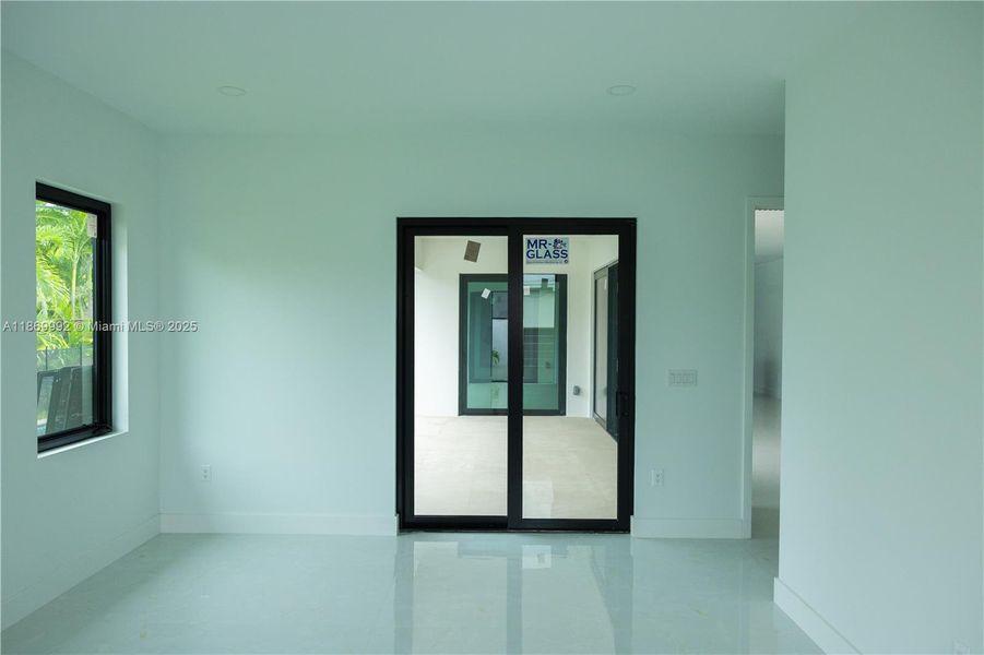 Spacious, unfurnished interior of a new home in , Miami (Image 14).