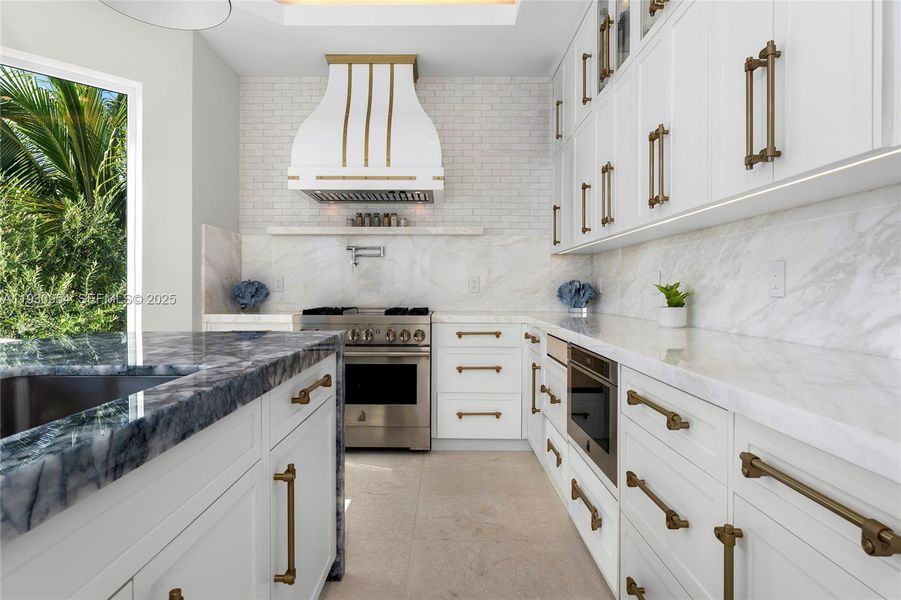 Furnished interior view inside a new home in , Key Largo (Image 5).