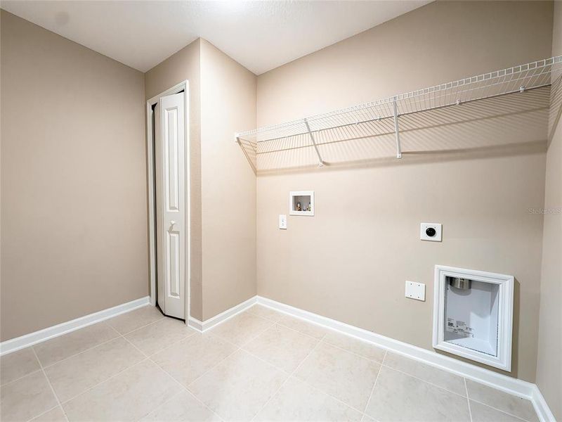 Spacious, unfurnished interior of a new home in , Lake Wales (Image 16).