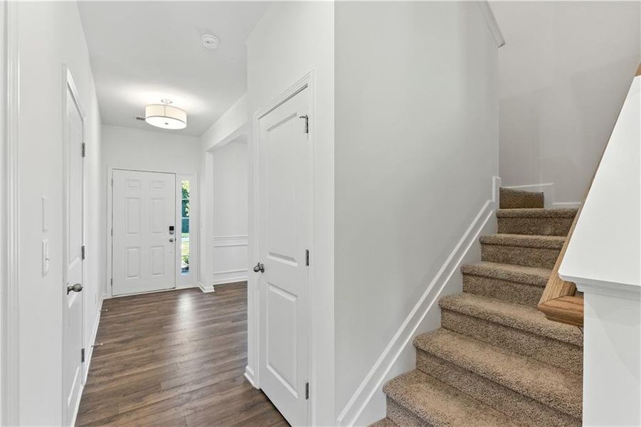 Spacious, unfurnished interior of a new home in Maple Village, Adairsville (Image 18).