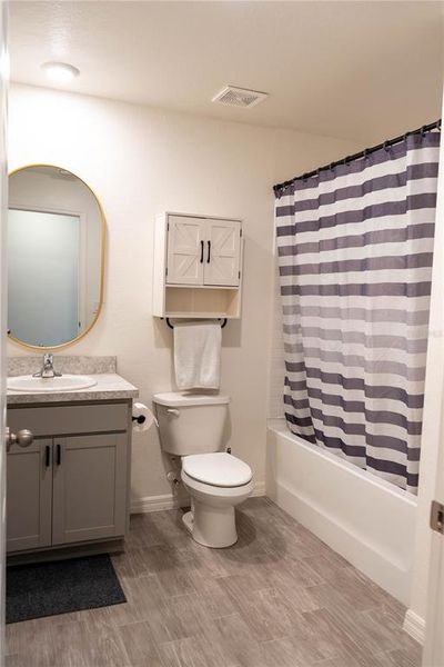 Furnished interior view inside a new home in , Port Charlotte (Image 7).