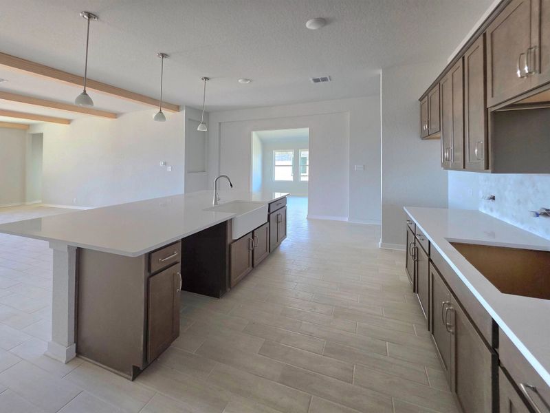 Kitchen & Family Kitchen & Family