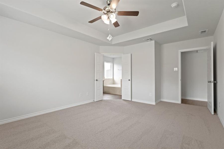 Spacious, unfurnished interior of a new home in Burgess Meadows, Cleburne (Image 8). Spacious, unfurnished interior of a new home in Burgess Meadows, Cleburne (Image 8).