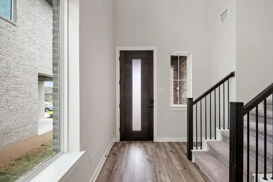 Spacious, unfurnished interior of a new home in Flora, Hutto (Image 15).
