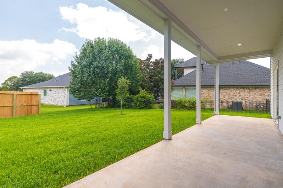 Exterior details and patio area of a home in , Montgomery (Image 4).